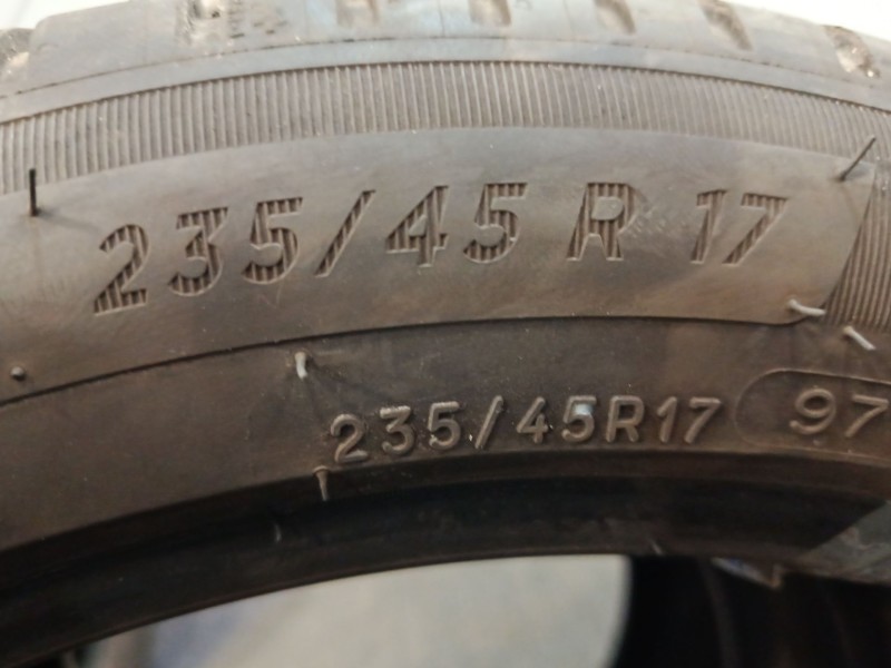 Recambio de neumatico pareja para neumatico neumatico ocasion referencia OEM IAM 235/45R17 97W MICHELIN PRIMANCY 4 