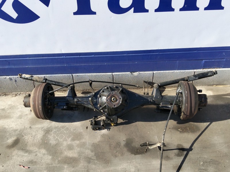 Recambio de puente trasero para nissan terrano ii (r20) 2.7 td 4wd referencia OEM IAM 38311G9840  