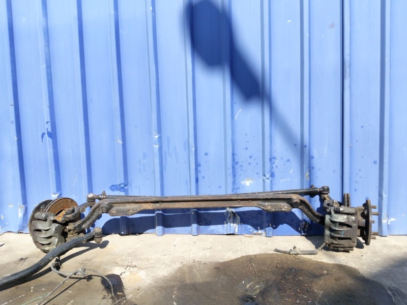 Recambio de puente delantero para nissan trade furgoneta 2.0 d referencia OEM IAM   