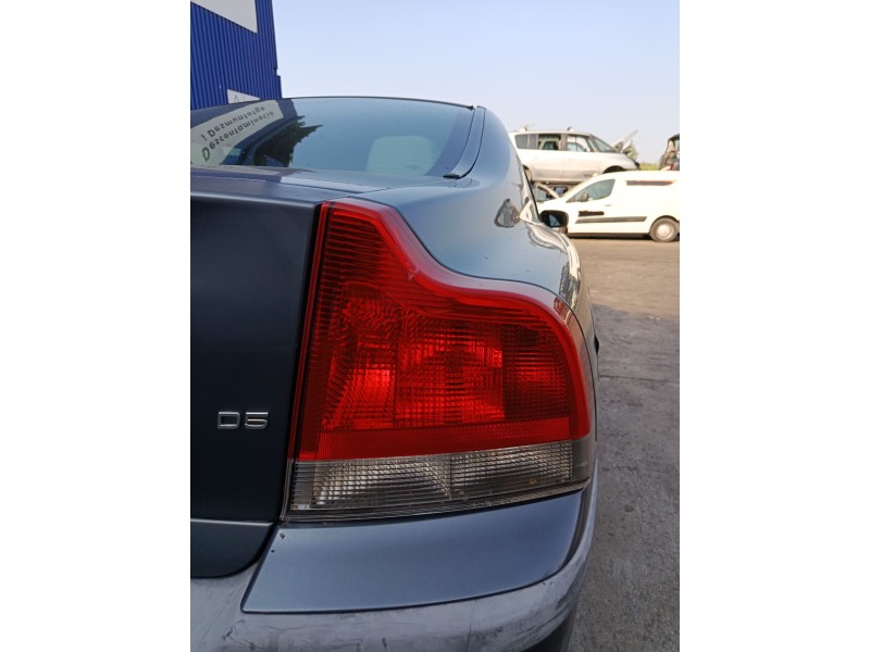 Recambio de piloto trasero derecho para volvo s60 i (384) d5 referencia OEM IAM 8664080  