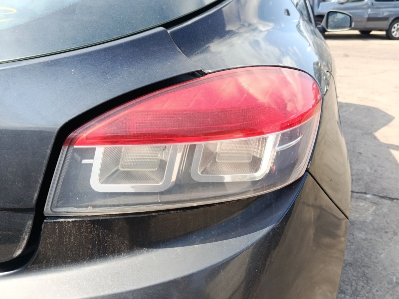 Recambio de piloto trasero derecho para renault megane iii coupé (dz0/1_) 1.6 16v (dz0u, dz1b, dz1h) referencia OEM IAM 26550000
