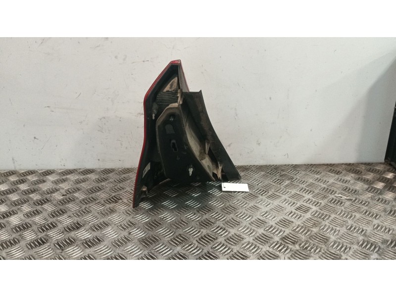 Recambio de piloto trasero derecho para dacia sandero (bs_) 1.5 dci referencia OEM IAM 8200734824  