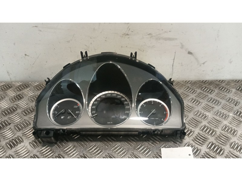 Recambio de cuadro instrumentos para mercedes-benz clase c (w204) c 200 cdi (204.001) referencia OEM IAM 20468037879F45  