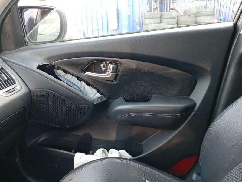 Recambio de guarnecido puerta delantera derecha para hyundai ix35 (lm, el, elh) 1.7 crdi referencia OEM IAM 823802Y000  