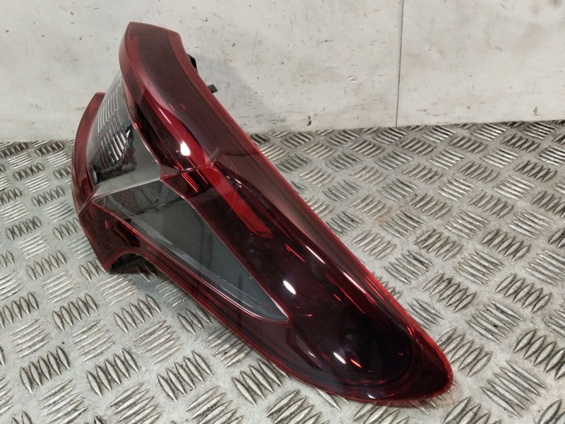 Recambio de piloto trasero derecho para nissan qashqai ii (j11, j11_) 1.2 dig-t referencia OEM IAM 26550  
