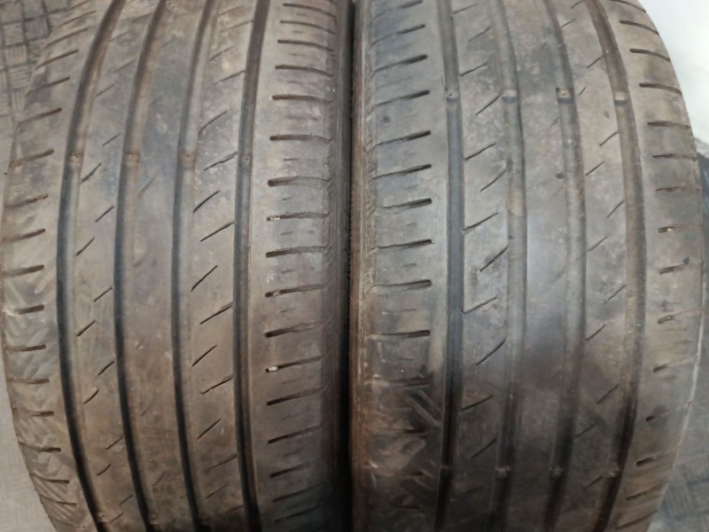 Recambio de neumatico pareja para neumatico neumatico ocasion referencia OEM IAM 225/45/R17 94Y ROADSTONE 