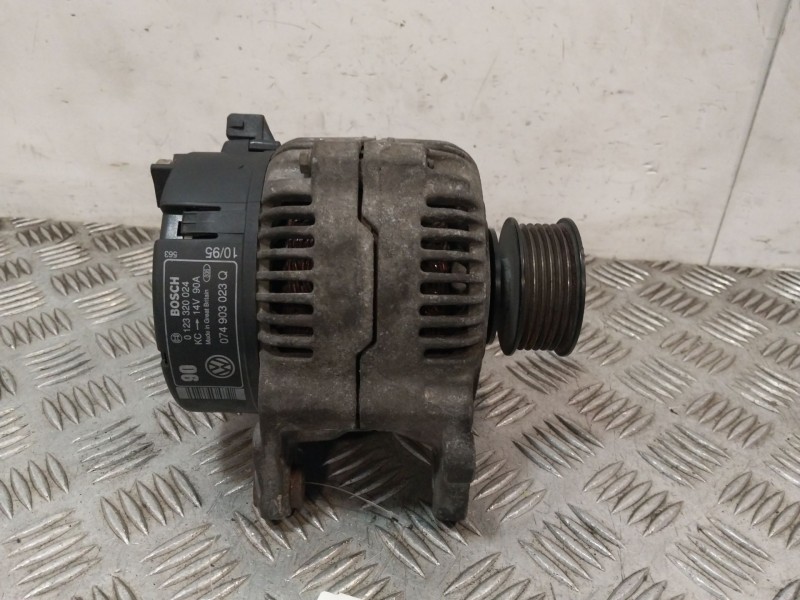Recambio de alternador para volkswagen t4 transporter/furgoneta (mod. 1991) referencia OEM IAM 074903023Q  