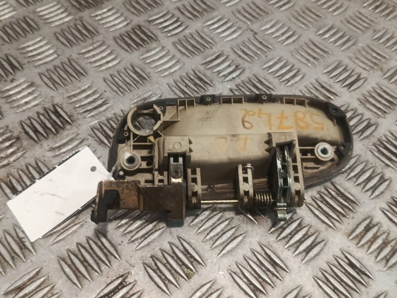 Recambio de maneta exterior delantera derecha para hyundai matrix (fc) 1.6 referencia OEM IAM 82660  