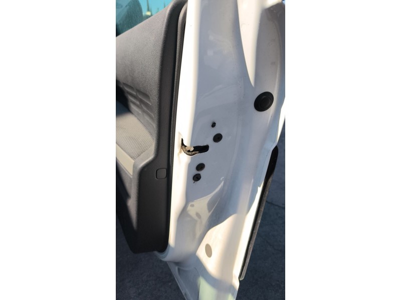 Recambio de cerradura puerta delantera derecha para citroën c4 cactus 1.2 vti 82 referencia OEM IAM 9819038480  