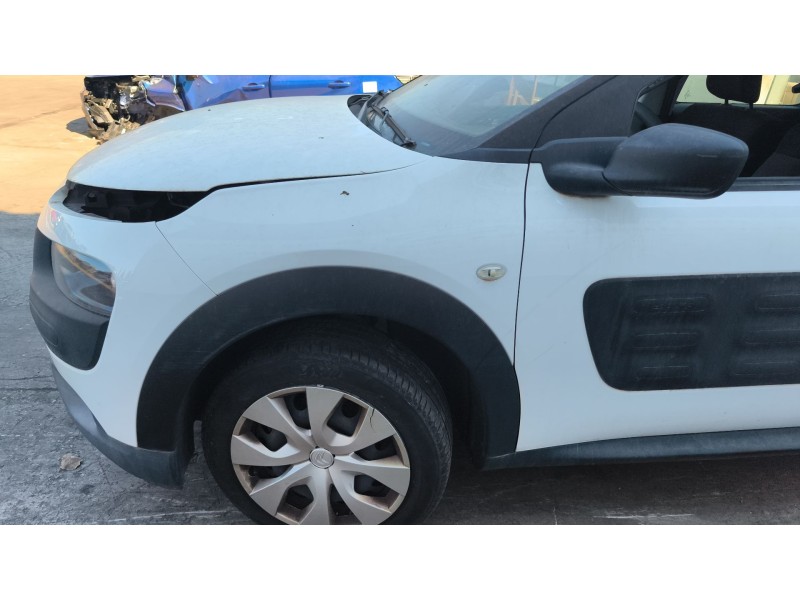 Recambio de aleta delantera izquierda para citroën c4 cactus 1.2 vti 82 referencia OEM IAM 9801112580  