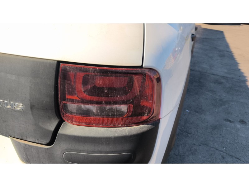 Recambio de piloto trasero derecho para citroën c4 cactus 1.2 vti 82 referencia OEM IAM 9800916080  