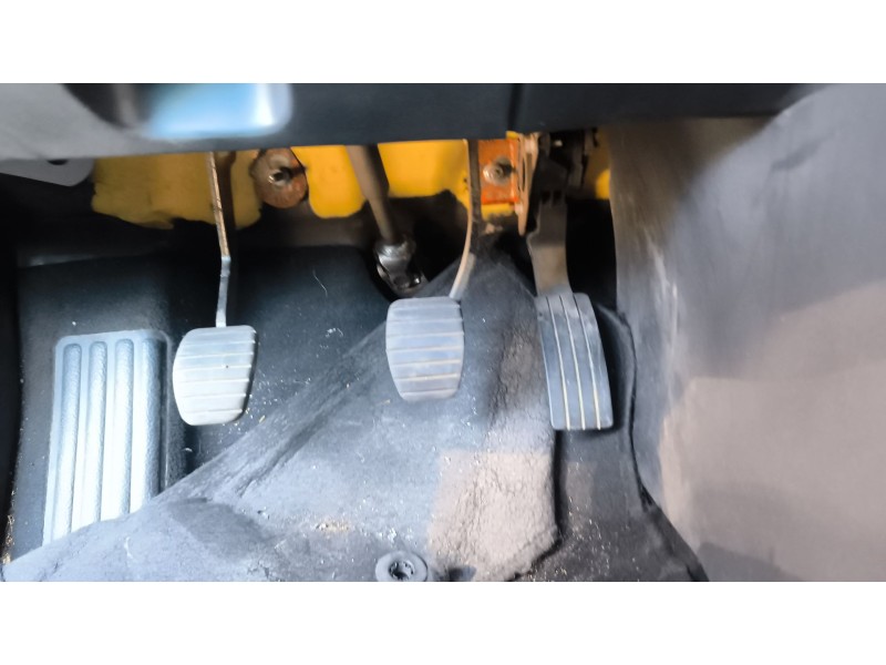 Recambio de pedal embrague para renault clio iv (bh_) 0.9 tce 90 referencia OEM IAM 465039054R  
