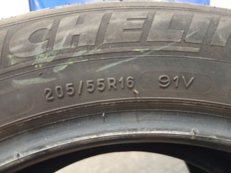 Recambio de neumatico pareja para neumatico neumatico ocasion referencia OEM IAM 205/65/R16 MICHELIN 