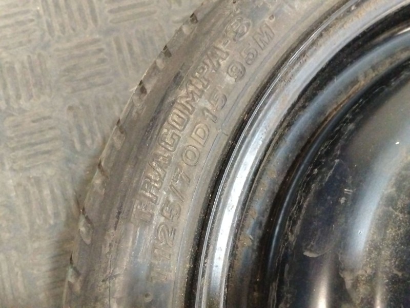 Recambio de neumatico repuesto para toyota yaris (_p9_) 1.3 vvt-i (scp90_) referencia OEM IAM 2150669  