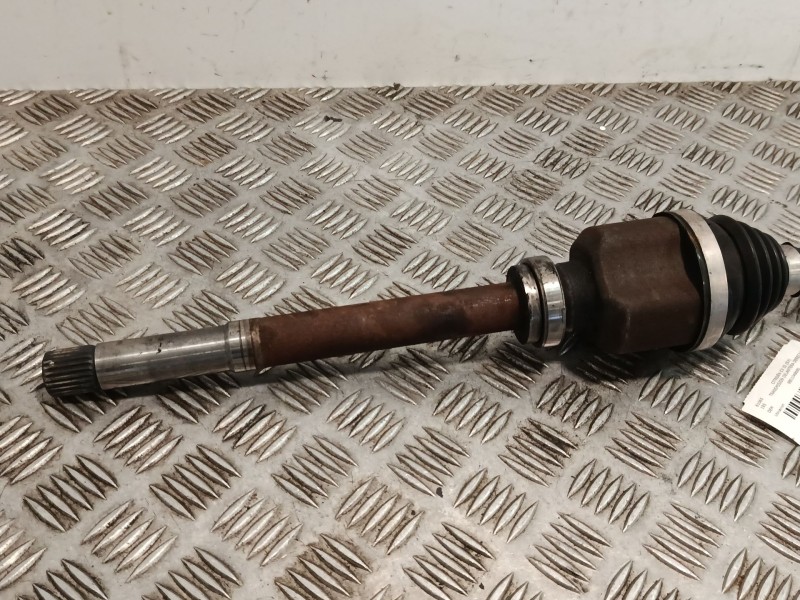 Recambio de transmision delantera derecha para citroën c3 iii (sx) 1.2 thp 110 referencia OEM IAM 9801048680  