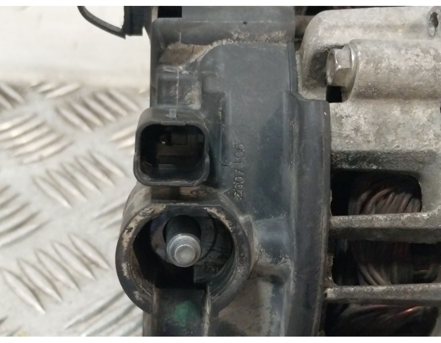 Recambio de alternador para peugeot partner furgoneta/monovolumen 1.6 hdi 16v 4x4 referencia OEM IAM 9678048880 5702J9 