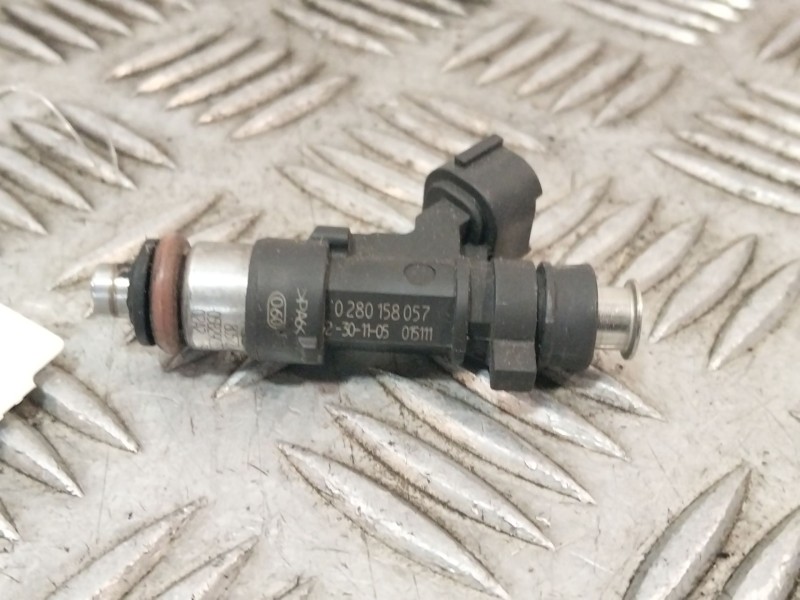 Recambio de inyector para citroën c4 i (lc_) 1.6 16v referencia OEM IAM 9650764780  