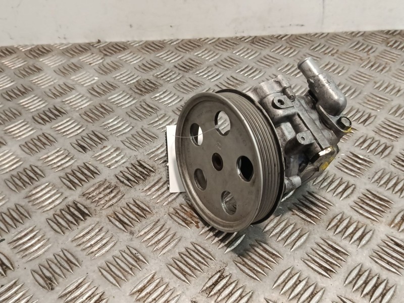 Recambio de bomba direccion para audi a4 b7 avant (8ed) 2.0 tdi 16v referencia OEM IAM 8K0145153F  