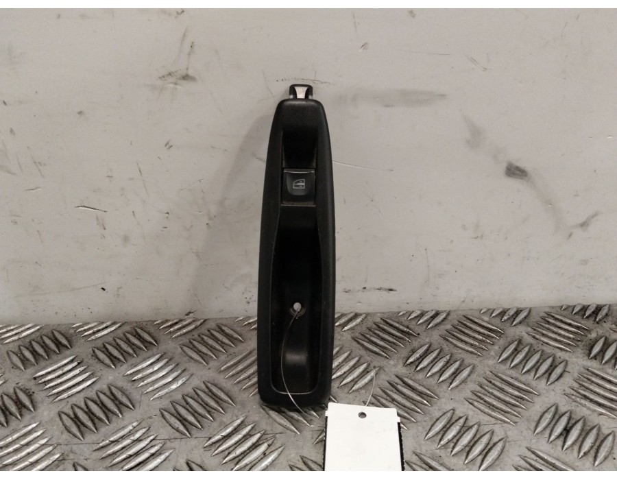 Recambio de mando elevalunas trasero derecho para renault clio iv (bh_) 0.9 tce 90 referencia OEM IAM 829614619R  