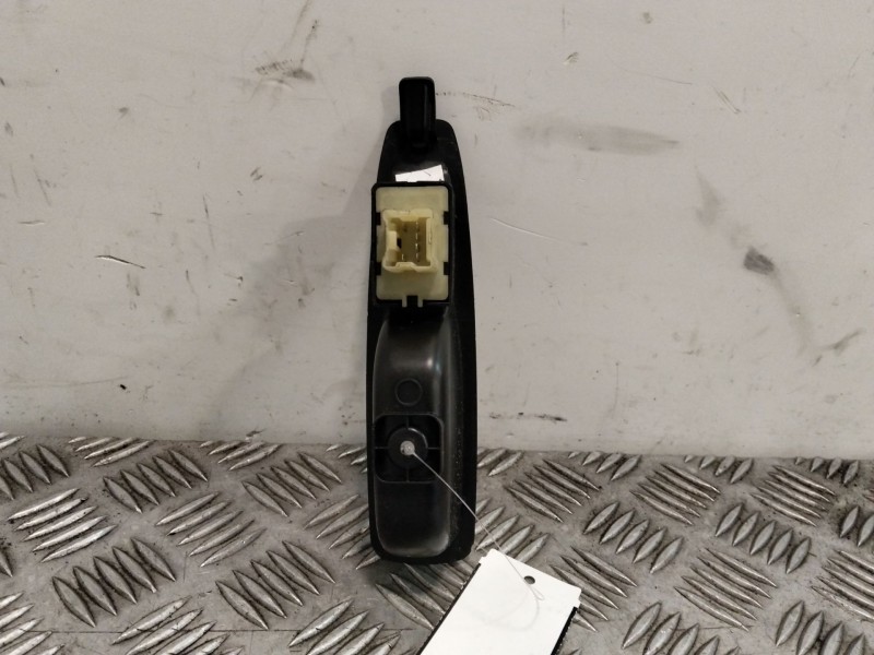 Recambio de mando elevalunas trasero derecho para renault clio iv (bh_) 0.9 tce 90 referencia OEM IAM 829614619R  