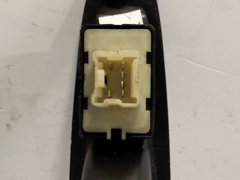 Recambio de mando elevalunas trasero derecho para renault clio iv (bh_) 0.9 tce 90 referencia OEM IAM 829614619R  