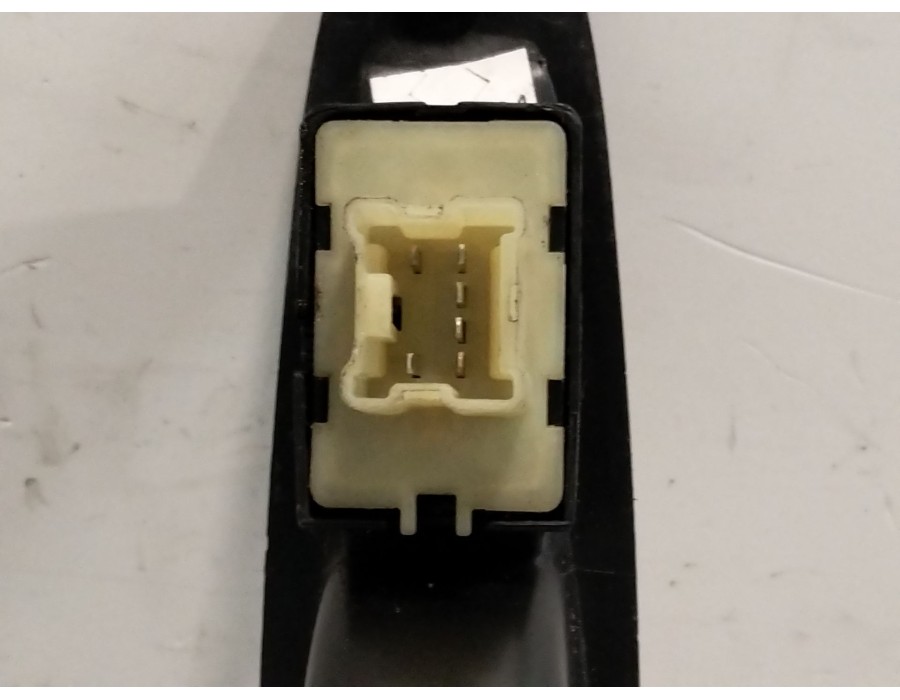 Recambio de mando elevalunas trasero derecho para renault clio iv (bh_) 0.9 tce 90 referencia OEM IAM 829614619R  