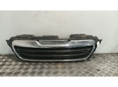 Recambio de rejilla delantera para peugeot 108 1.2 referencia OEM IAM 531140H020  