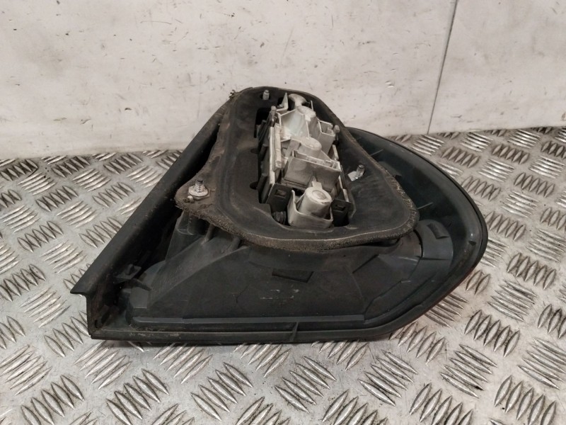 Recambio de piloto trasero izquierdo para bmw 3 compact (e46) 320 td referencia OEM IAM 283301  