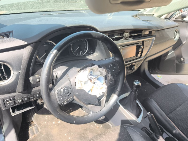 Recambio de volante para toyota auris (_e18_) 1.6 (zre181_, zre185_) referencia OEM IAM 622837800  