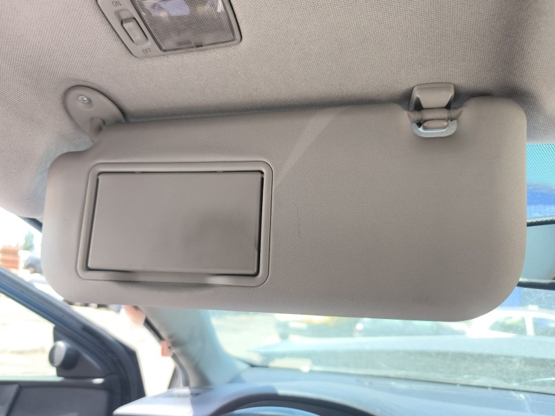 Recambio de parasol izquierdo para toyota auris (_e18_) 1.6 (zre181_, zre185_) referencia OEM IAM 743200D600B1  