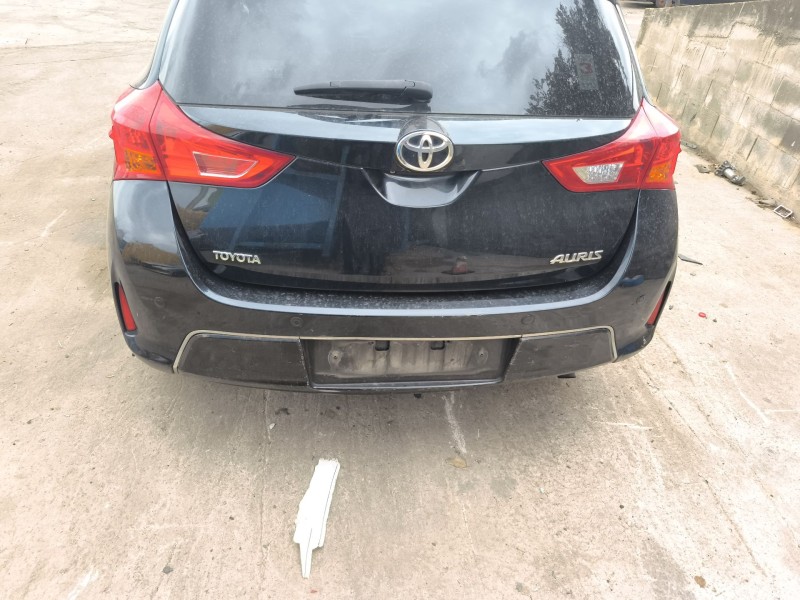 Recambio de refuerzo paragolpes trasero para toyota auris (_e18_) 1.6 (zre181_, zre185_) referencia OEM IAM 5217102170  