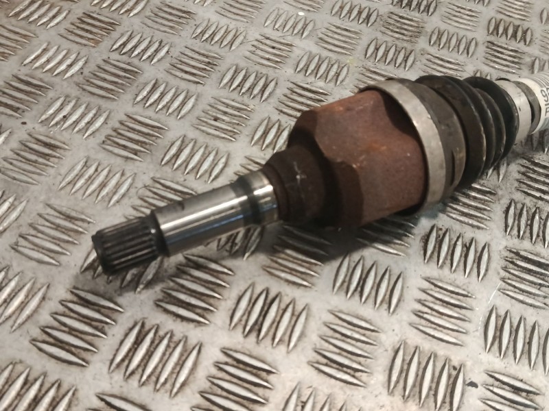 Recambio de transmision delantera derecha para citroën c4 cactus 1.2 vti 82 referencia OEM IAM 9677476680  