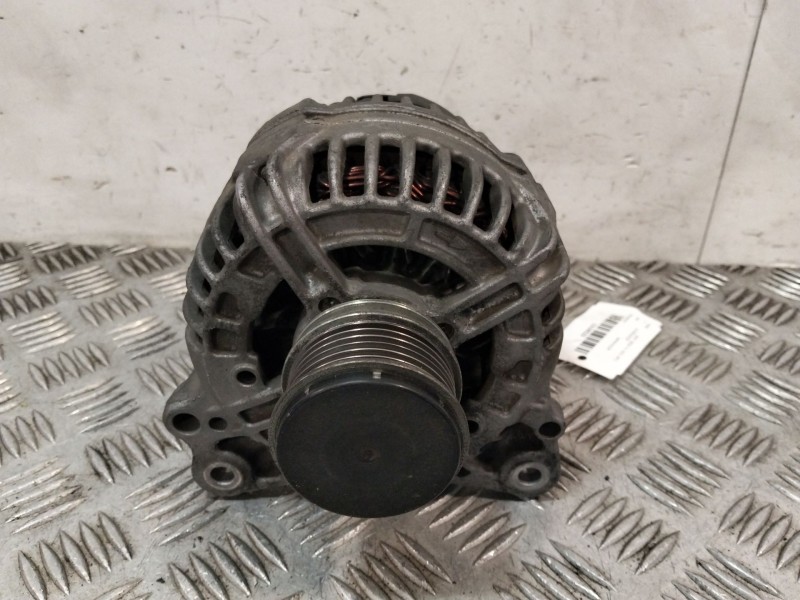 Recambio de alternador para seat ibiza iv (6j5, 6p1) 1.6 tdi referencia OEM IAM 06F903023F  