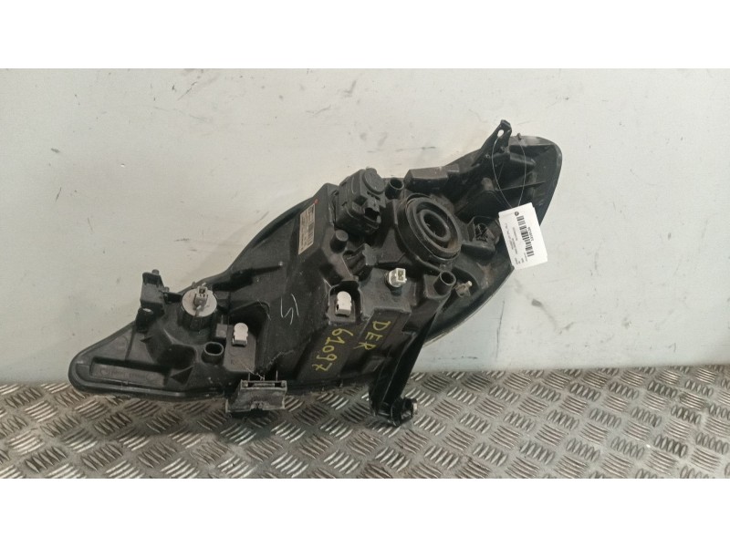 Recambio de faro derecho para peugeot 107 (pm_, pn_) 1.0 referencia OEM IAM 811100H110  