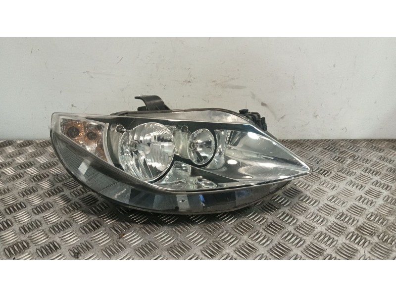 Recambio de faro derecho para seat ibiza iv (6j5, 6p1) 1.6 tdi referencia OEM IAM 6J1941006D  