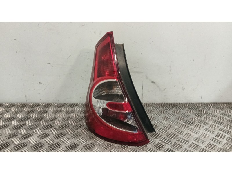 Recambio de piloto trasero izquierdo para dacia sandero (bs_) 1.5 dci referencia OEM IAM 8200734825  
