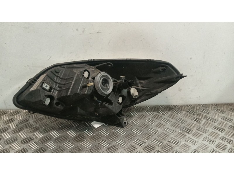 Recambio de faro derecho para dacia sandero (bs_) 1.5 dci referencia OEM IAM 8200733877  