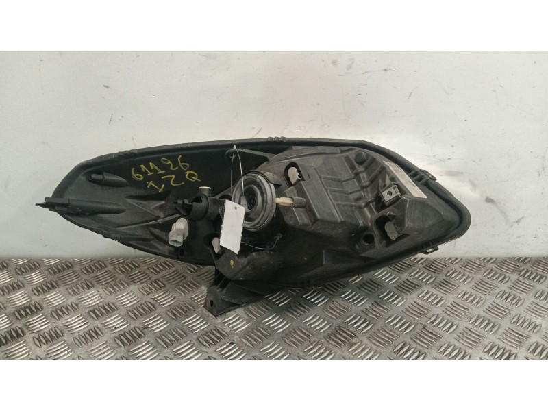 Recambio de faro izquierdo para dacia sandero (bs_) 1.5 dci referencia OEM IAM 8200733878  