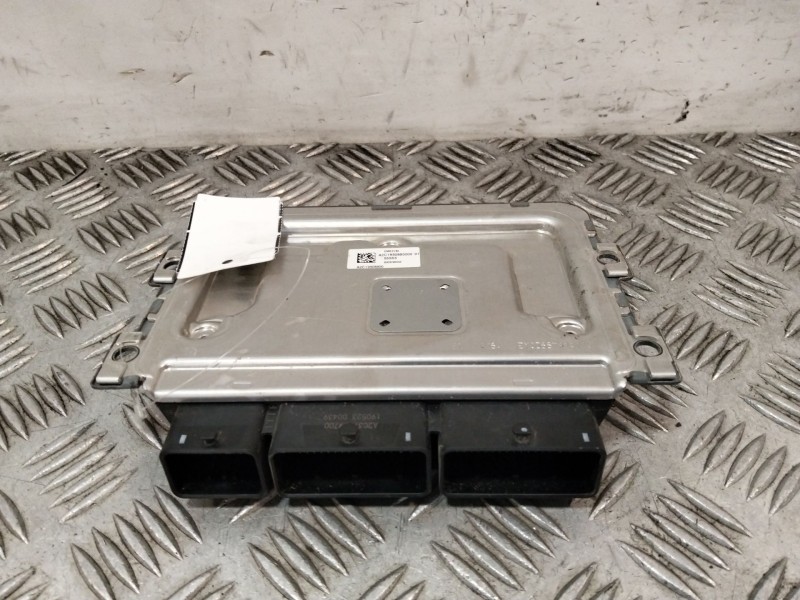Recambio de centralita motor uce para renault clio iv (bh_) 0.9 tce 90 referencia OEM IAM 237109775R  