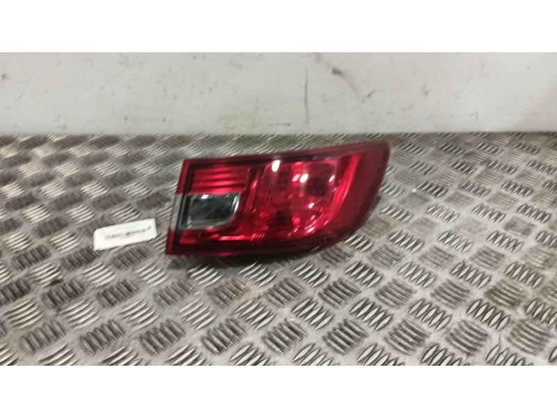 Recambio de piloto trasero derecho para renault clio iv (bh_) 0.9 tce 90 referencia OEM IAM 265502631R  