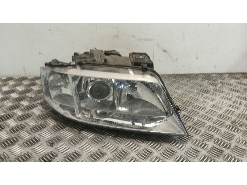 Recambio de faro derecho para audi a6 c5 (4b2, 4b4) 2.5 tdi referencia OEM IAM 081411102R  