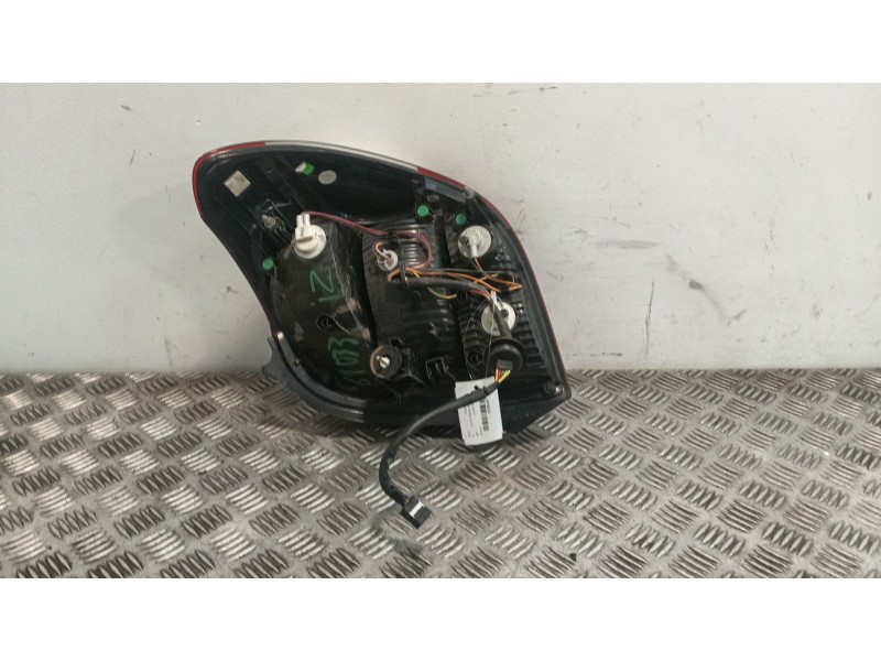 Recambio de piloto trasero izquierdo para peugeot 108 1.2 referencia OEM IAM 815500H132  