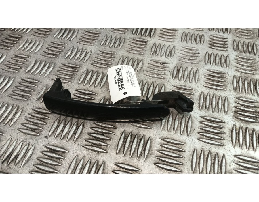 Recambio de maneta exterior delantera derecha para volkswagen golf iv (1j1) 1.9 tdi referencia OEM IAM 3B0837207  