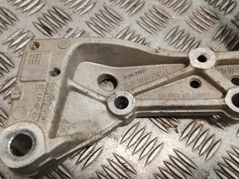 Recambio de brazo suspension inferior delantero izquierdo para seat leon (1p1) referencia OEM IAM 1K0199295F  