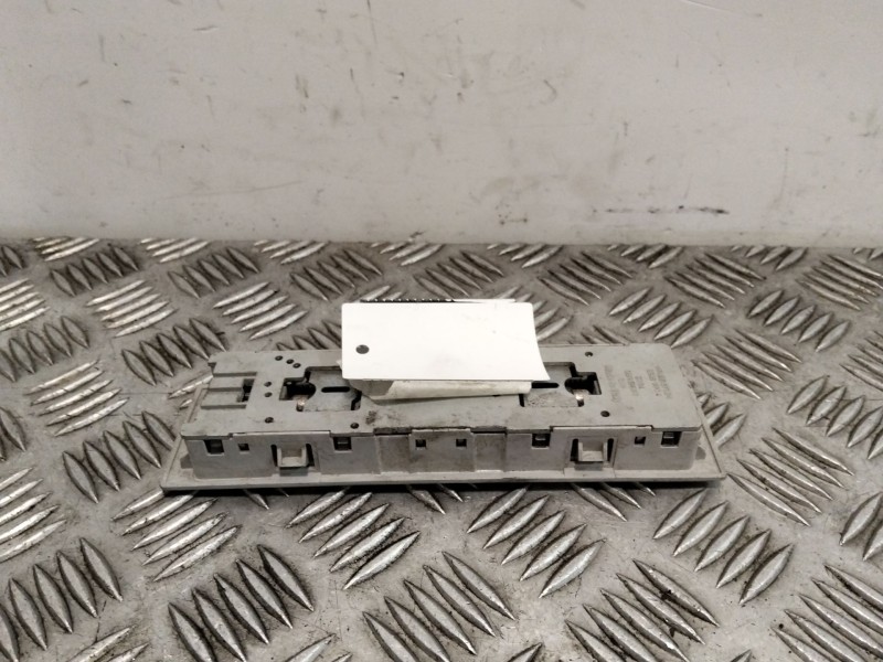 Recambio de luz interior para volkswagen polo iv (9n_, 9a_) 1.2 12v referencia OEM IAM 0886400  
