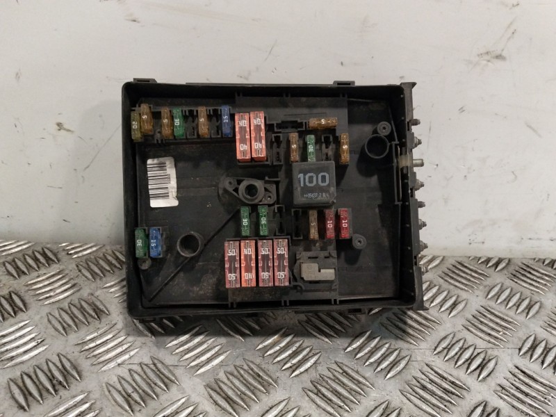 Recambio de caja fusibles para audi a3 (8p) referencia OEM IAM 1K0937125  