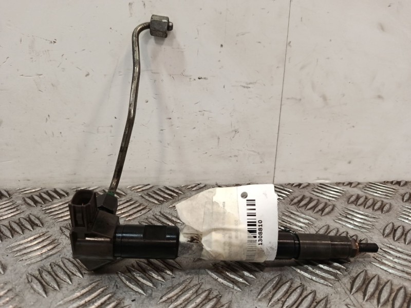 Recambio de inyector para hyundai h350 furgoneta 2.5 crdi referencia OEM IAM 06U03015  