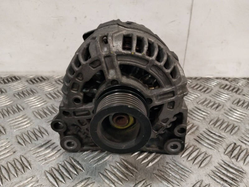 Recambio de alternador para seat ibiza iii (6l1) 1.4 16v referencia OEM IAM 037903025M  
