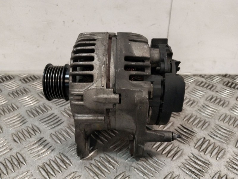 Recambio de alternador para seat ibiza iii (6l1) 1.4 16v referencia OEM IAM 037903025M  
