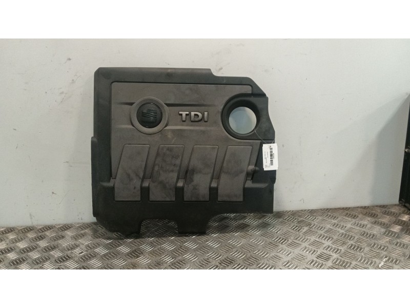 Recambio de tapa motor para seat leon (1p1) 1.6 tdi referencia OEM IAM 03L103925AT  